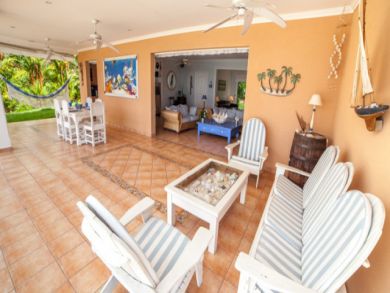 Furnished porch
