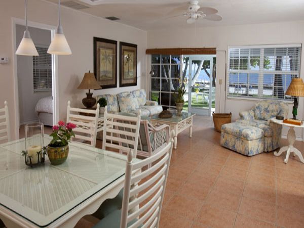 Florida Keys One Bedroom Ocean View and Boat Dock Sleeps 2
