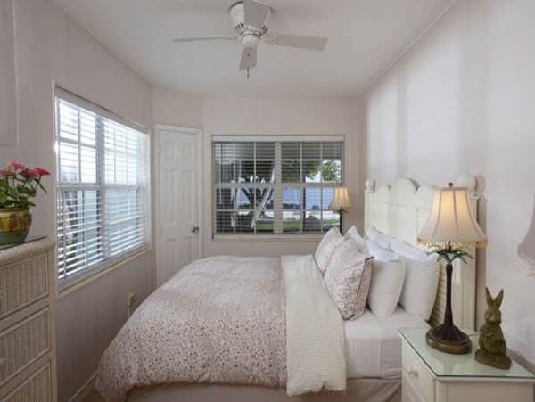 Florida Keys One Bedroom Ocean View and Boat Dock Sleeps 2