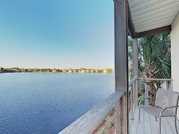 Destin 1 Bedroom Condo sleeps 4 across the street from the gulf