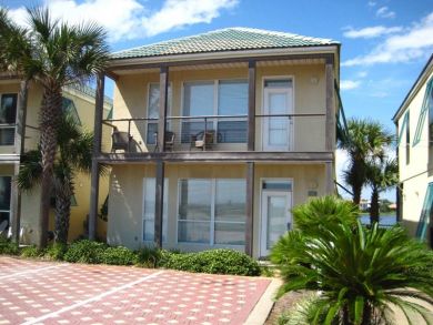 Condo for Rent with Beach Across the Street in Destin, Florida