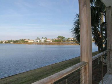 Lake front rental condo in Destin, Florida