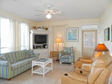 Charming Vacation Rental on Destin 240 yards to Beaches
