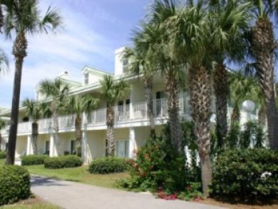 Great Value Destin Vacation Condo Sleeps Six Guests.