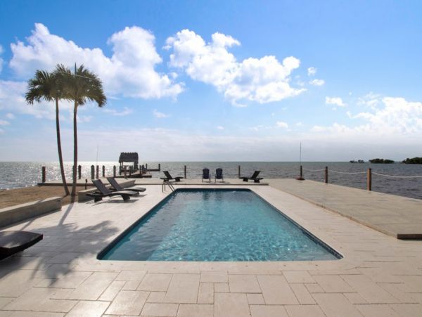 Islamorada Paradise on Beach with Pool Sleeps 8 Guests