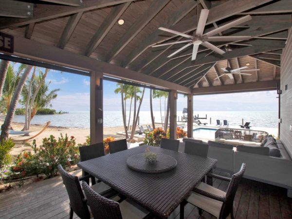 Islamorada Paradise on Beach with Pool Sleeps 8 Guests