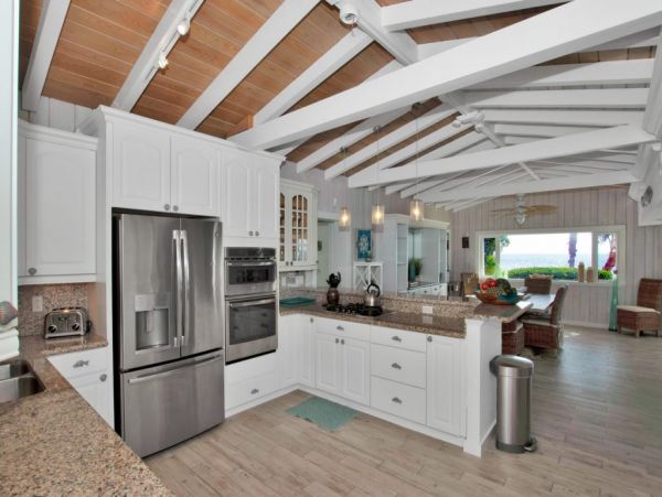 Islamorada Paradise on Beach with Pool Sleeps 8 Guests