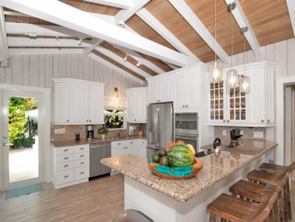 Islamorada Paradise on Beach with Pool Sleeps 8 Guests
