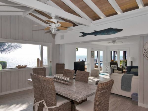 Islamorada Paradise on Beach with Pool Sleeps 8 Guests