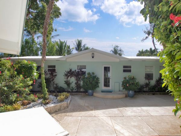 Islamorada Paradise on Beach with Pool Sleeps 8 Guests