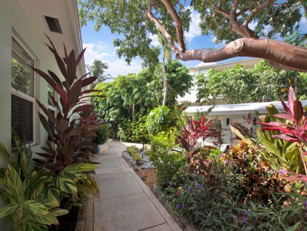 Islamorada Paradise on Beach with Pool Sleeps 8 Guests