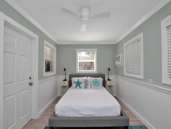 Islamorada Paradise on Beach with Pool Sleeps 8 Guests