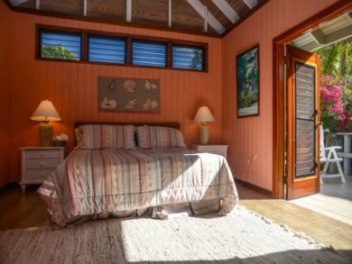 Bedroom 2 with two twin beds
