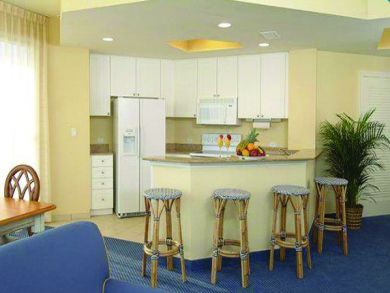 Kitchen with breakfast bar