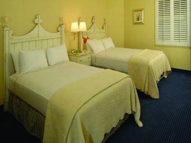 Guest bedroom with double beds