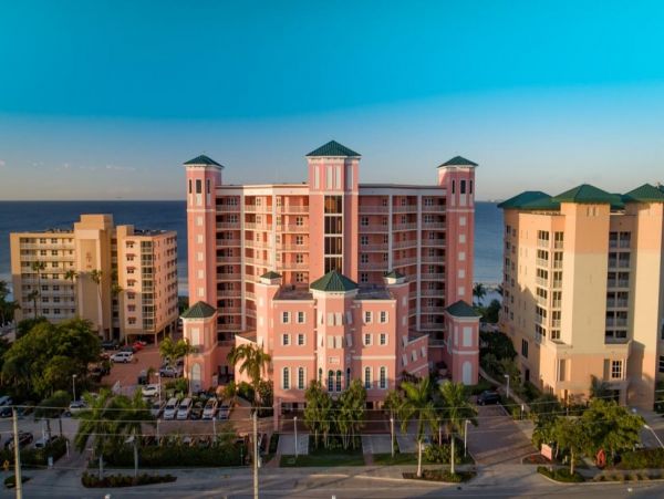 Gulf Views Fort Myers Vacation Beach. Condo Two Bedrooms