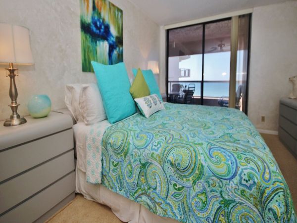 Gulf View Condo in Clearwater with Three Bedrooms Sleeps 8