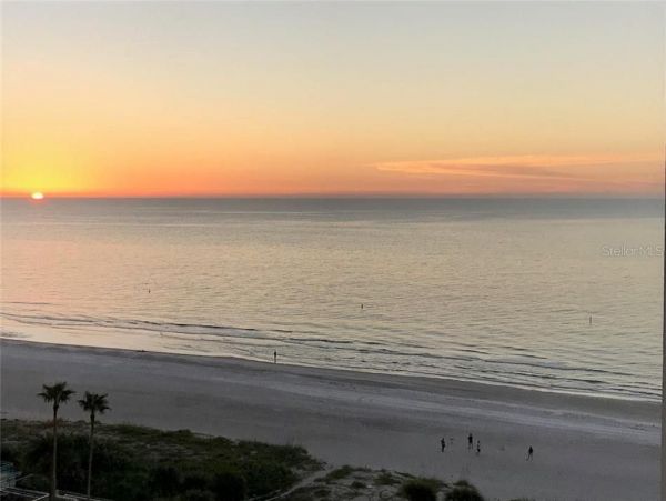 Gulf View Condo in Clearwater with Three Bedrooms Sleeps 8