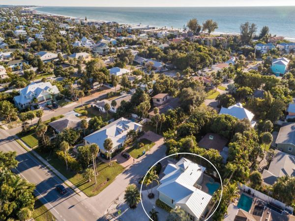 Coastal Anna Maria Island Vacation Pool Home Walk to Beach