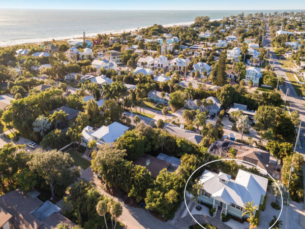 Coastal Anna Maria Island Vacation Pool Home Walk to Beach