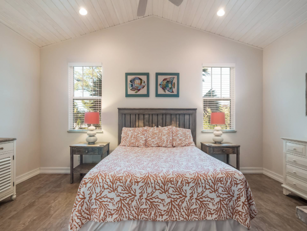 Coastal Anna Maria Island Vacation Pool Home Walk to Beach
