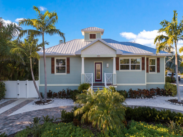 Coastal Anna Maria Island Vacation Pool Home Walk to Beach
