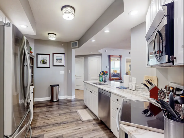Clearwater Gulf View Beach Condo with Great Resort Amenities