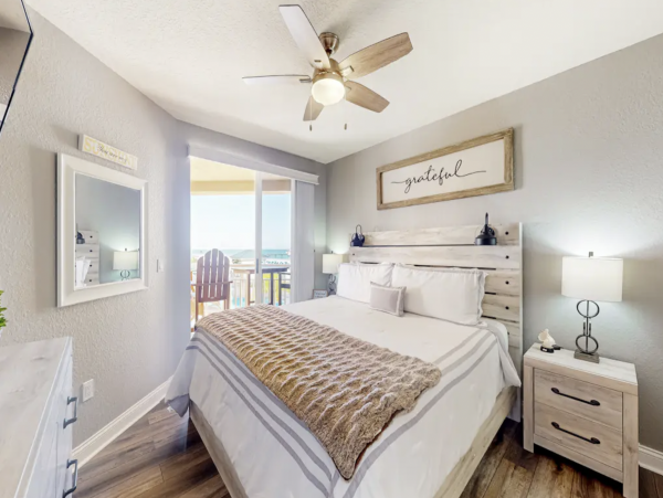 Clearwater Gulf View Beach Condo with Great Resort Amenities