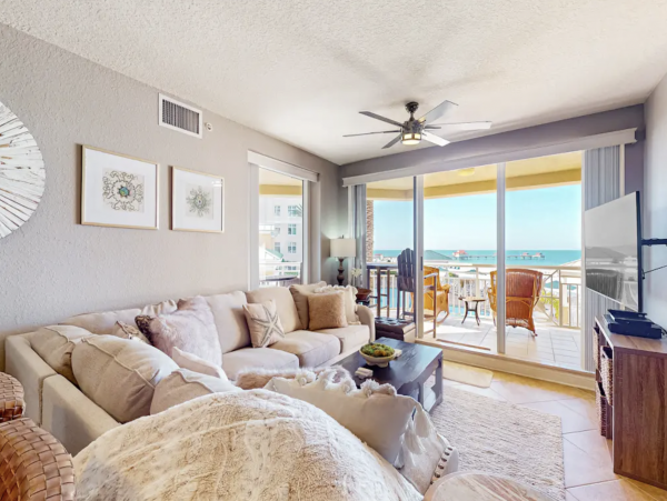 Clearwater Gulf View Beach Condo with Great Resort Amenities
