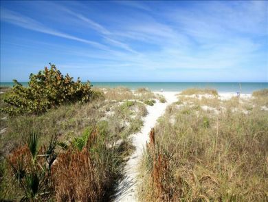 Two Bedroom Beach Vacation Condo Sleeps 8 Communal Pool