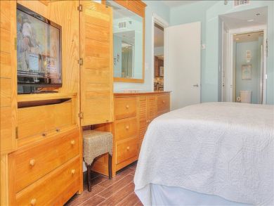Two Bedroom Beach Vacation Condo Sleeps 8 Communal Pool