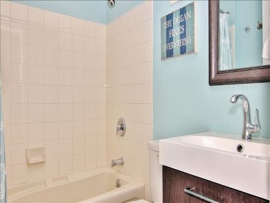 Two Bedroom Beach Vacation Condo Sleeps 8 Communal Pool