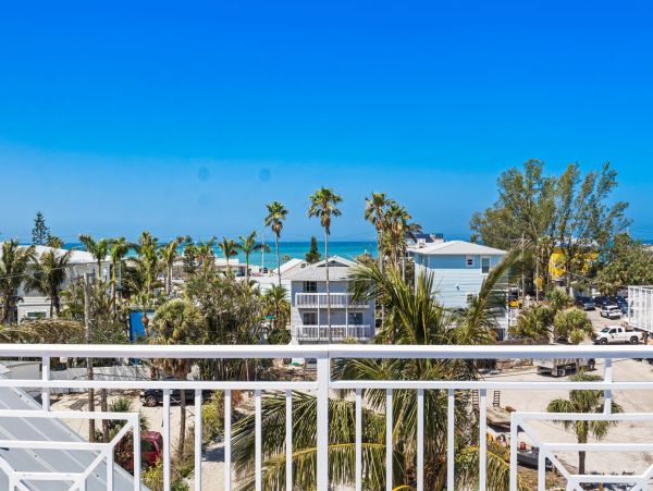 Stunning Gulf and Bay Views Bradenton Rental Roof Top Views
