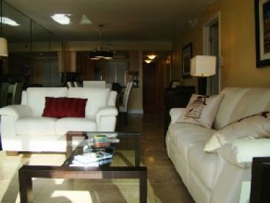 Open living & dining area