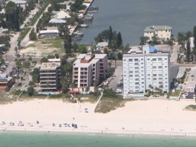 Beach front rental condo in St Pete, Florida Beach front rental condo in St Pete, Florida