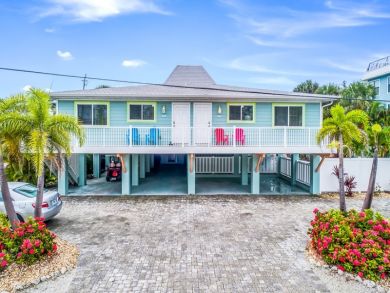 Holmes Beach Vacation Condo Two Bedroom Walk to Beach