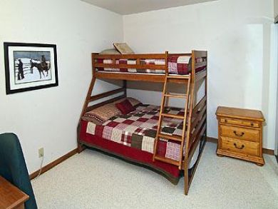 Bedrooom with Bunk Beds