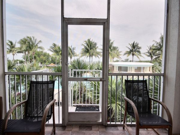 On Beach Key Largo Vacation Villa Three Bedroom Shared Pool