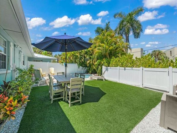 Holmes Beach Vacation Pool Home