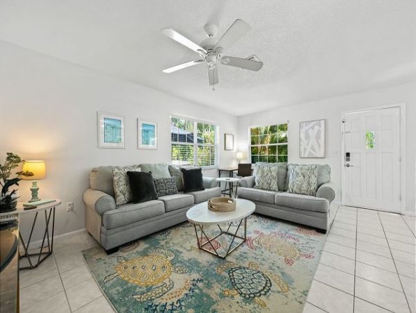 Holmes Beach Vacation Pool Home