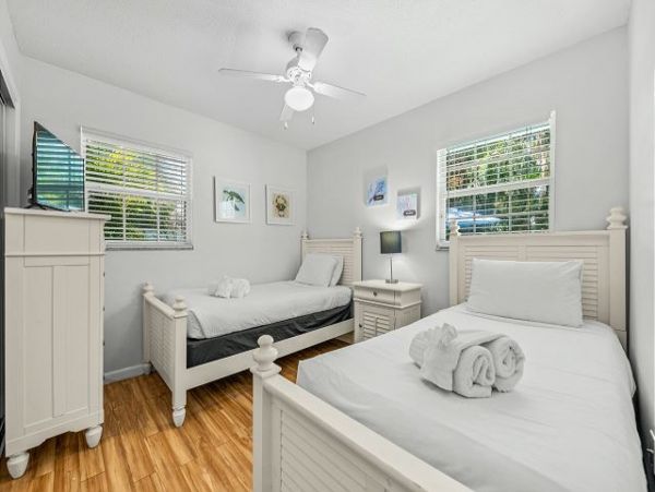 Holmes Beach Vacation Pool Home