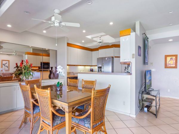 Lahaina Vacation Rental Beach Condo Full Ocean View Sleeps 8