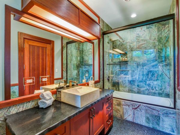 Big Island Luxury Four Bedroom Beachfront Home