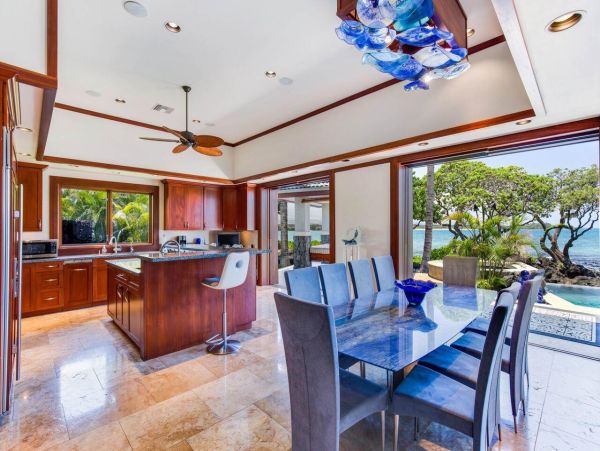 Big Island Luxury Four Bedroom Beachfront Home