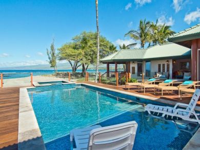 Large Pool with Sun Loungers