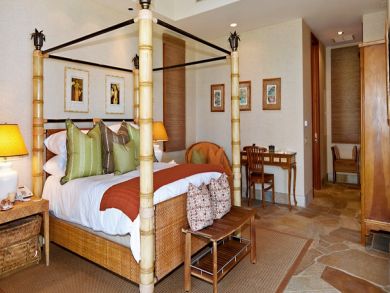 Bedroom 3 with king bed