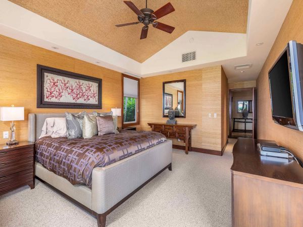 Kailua-Kona Vacation Home Three Bedroom