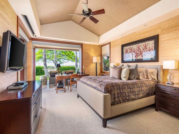 Kailua-Kona Vacation Home Three Bedroom