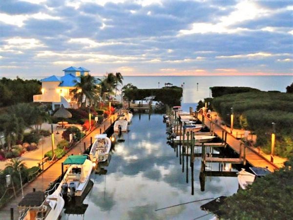 On Beach Vacation Condo in Tavernier Two Bedroom