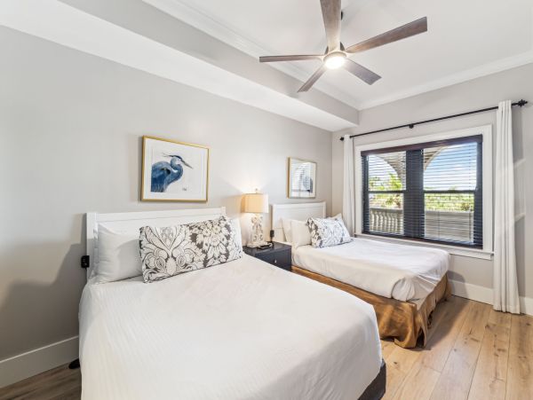 Destin Gulf Front Vacation Rental - Luxury Beachfront Condo with Pool & Concierge